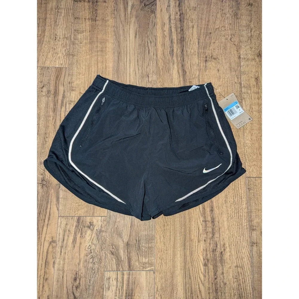 Nike Women's Dri-FIT Division‎ Running Tempo Luxe Shorts DQ5932 Black Size M